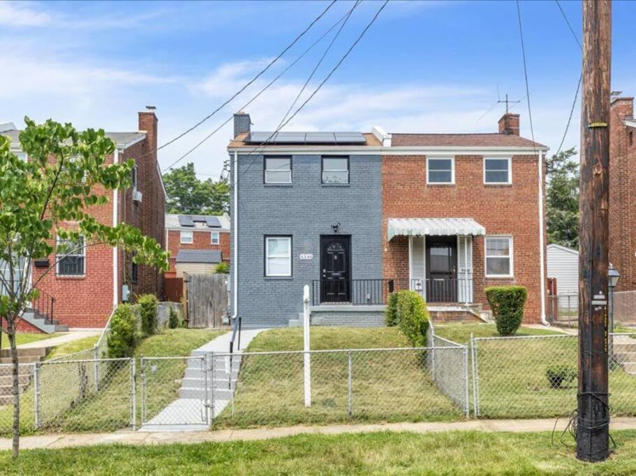 Quaint 3/2.5 Home In Fort Dupont Washington Extérieur photo